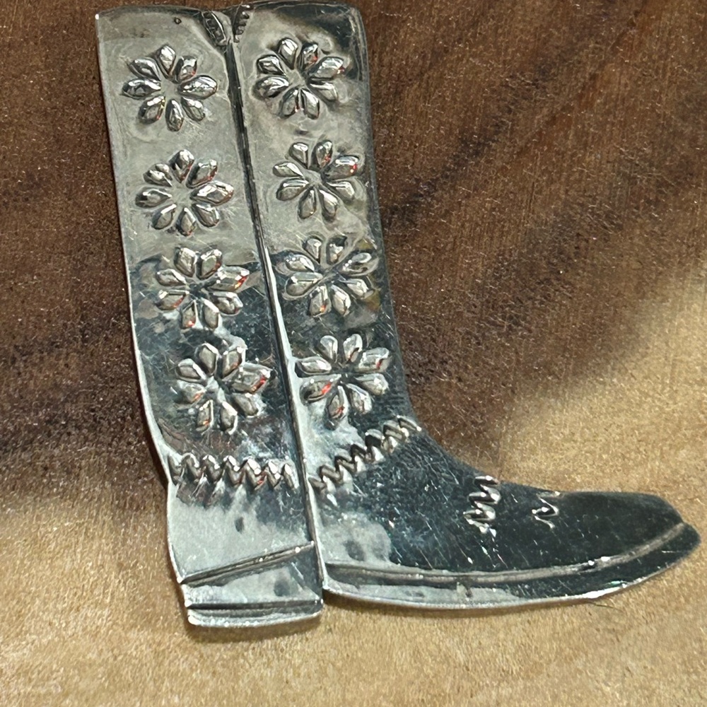 Vintage Sterling silver boot pin with floral details